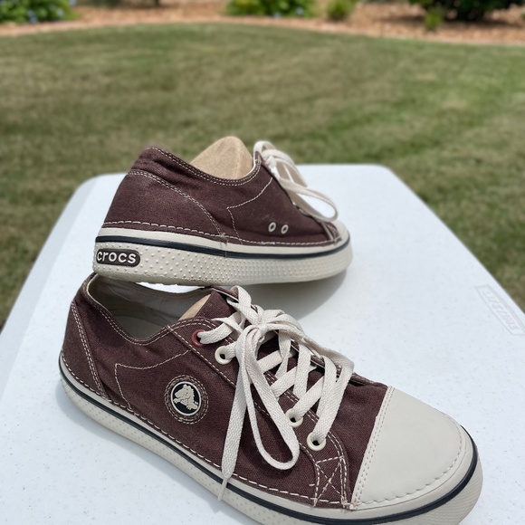 Crocs Hover Mens Lace-up Brown Canvas Tennis Shoes Converse Style - Picture 1 of 11